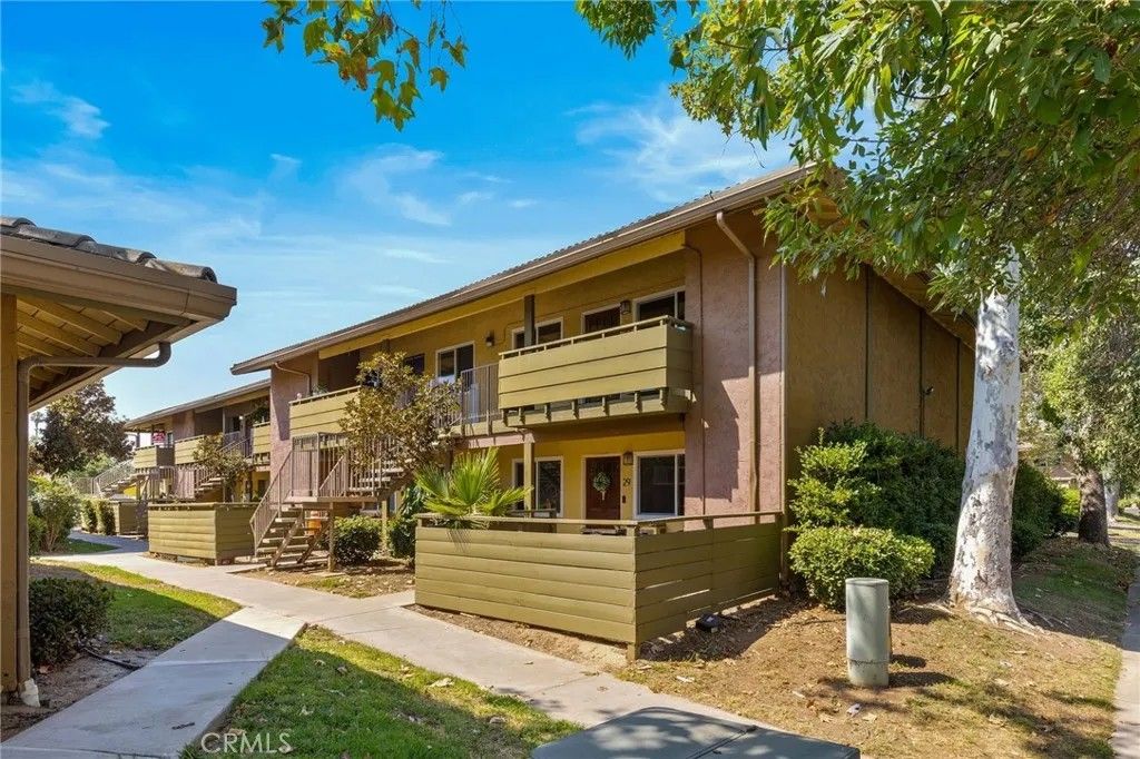 Photo of 2041 E Grand Avenue #34, Escondido, CA 92027 (MLS # SW25184547)