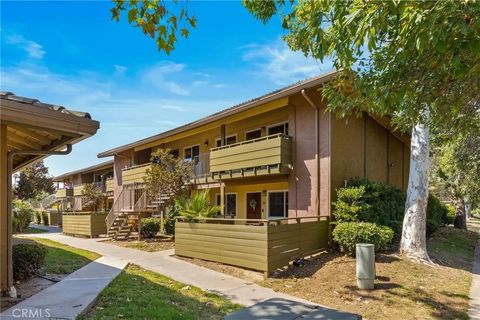 Photo of 2041 E Grand Avenue #34, Escondido, CA 92027 (MLS # SW25184547) Photo of 2041 E Grand Avenue #34, Escondido, CA 92027 (MLS # SW25184547)