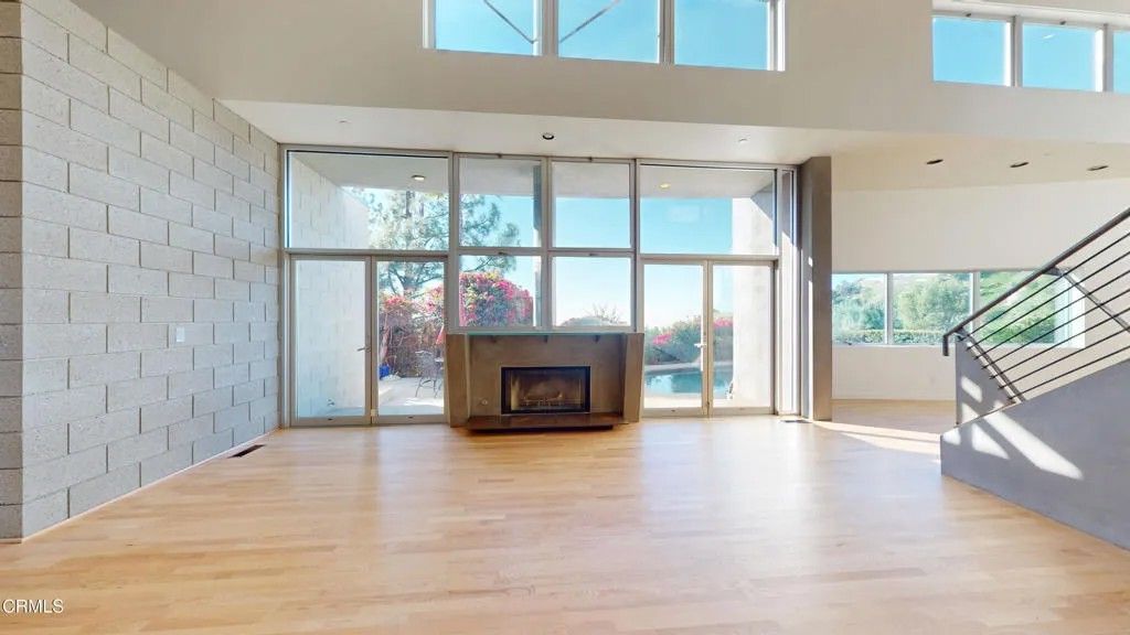 Photo of 1602 Woodglen Lane, Altadena, CA 91001 (MLS # P1-25478)