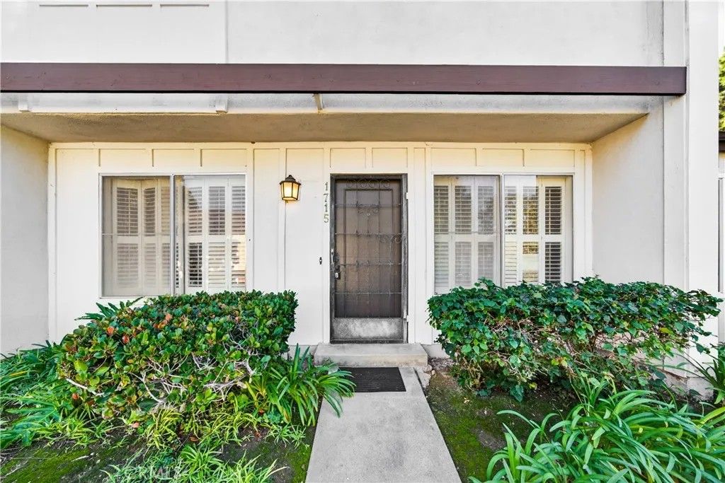 Photo of 1715 Byerton Court, Rancho Palos Verdes, CA 90275 (MLS # SB25271924)