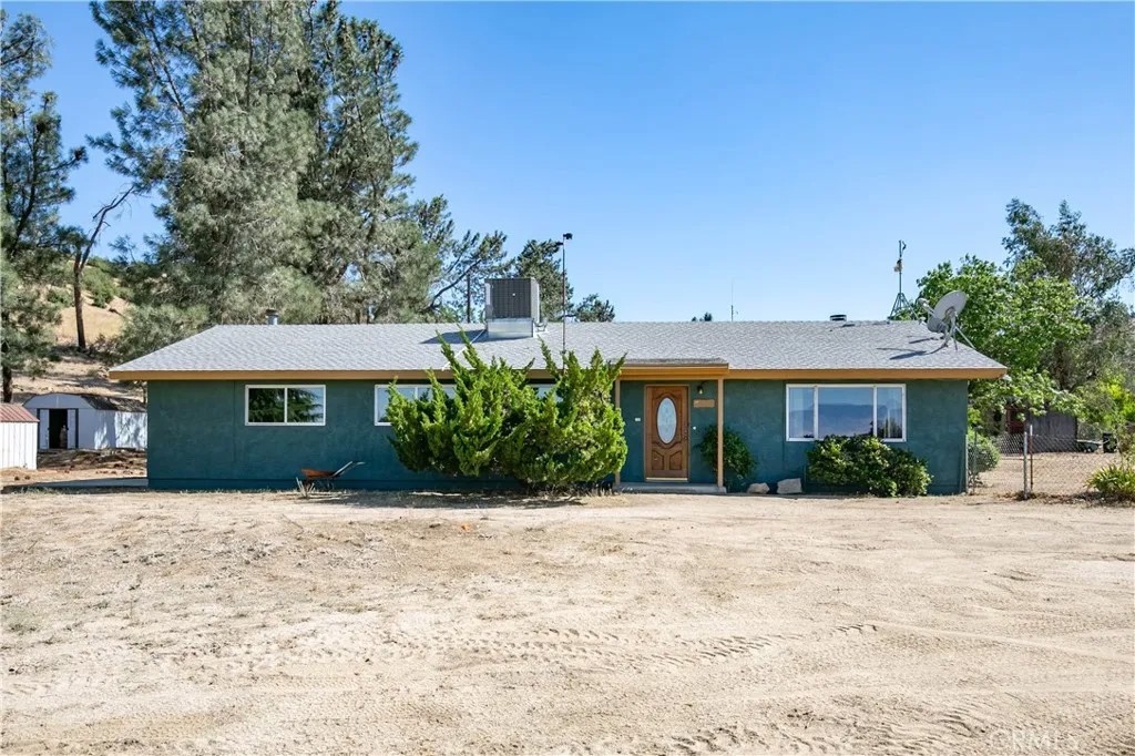 46404 Kings Canyon Road