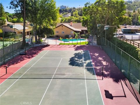 22329 Plummer St Chatsworth CA 91311