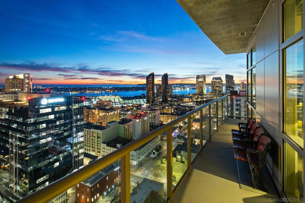 Photo of 800 The Mark Ln #2801, San Diego, CA 92101 (MLS # 260004457)