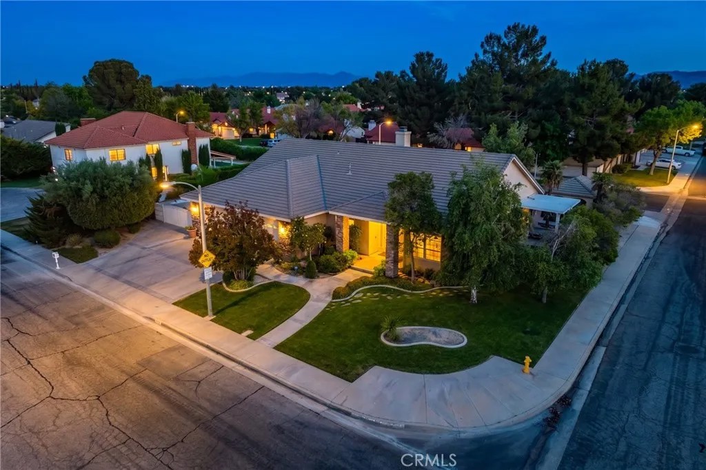 2738 Parton Circle