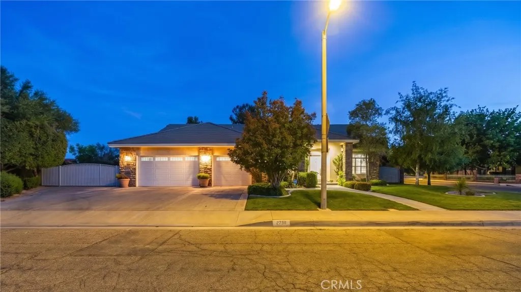 2738 Parton Circle