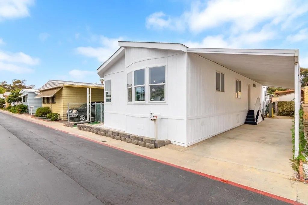 Photo of 35 Parkwood Lane, Oceanside, CA 92054 (MLS # PTP2600659)