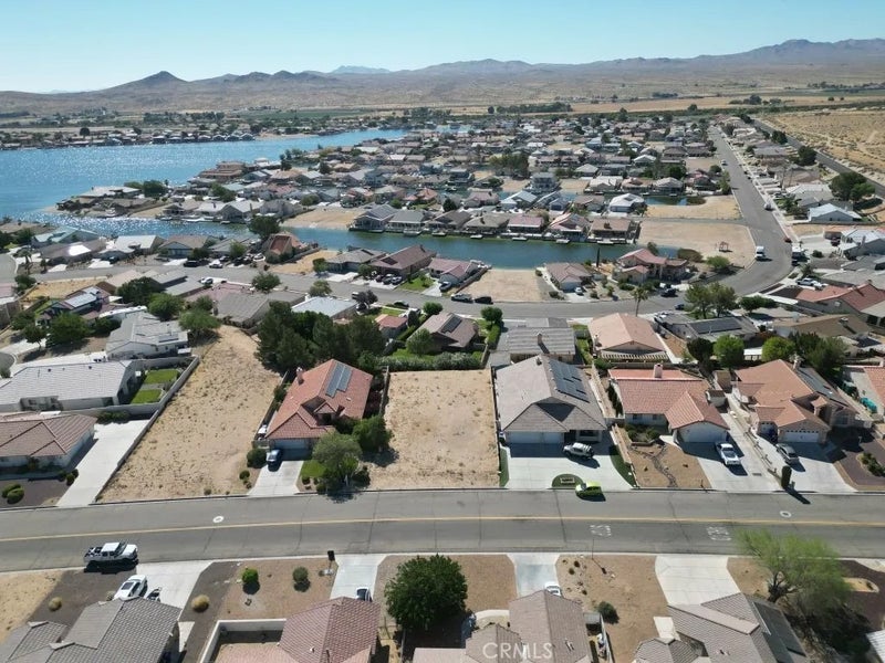 26481 Silver Lakes