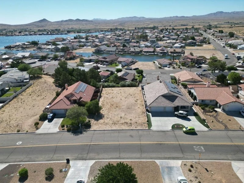 26481 Silver Lakes