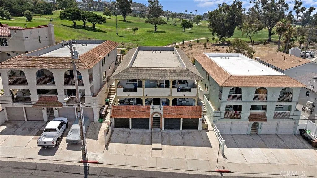 106 E Avenida San Gabriel