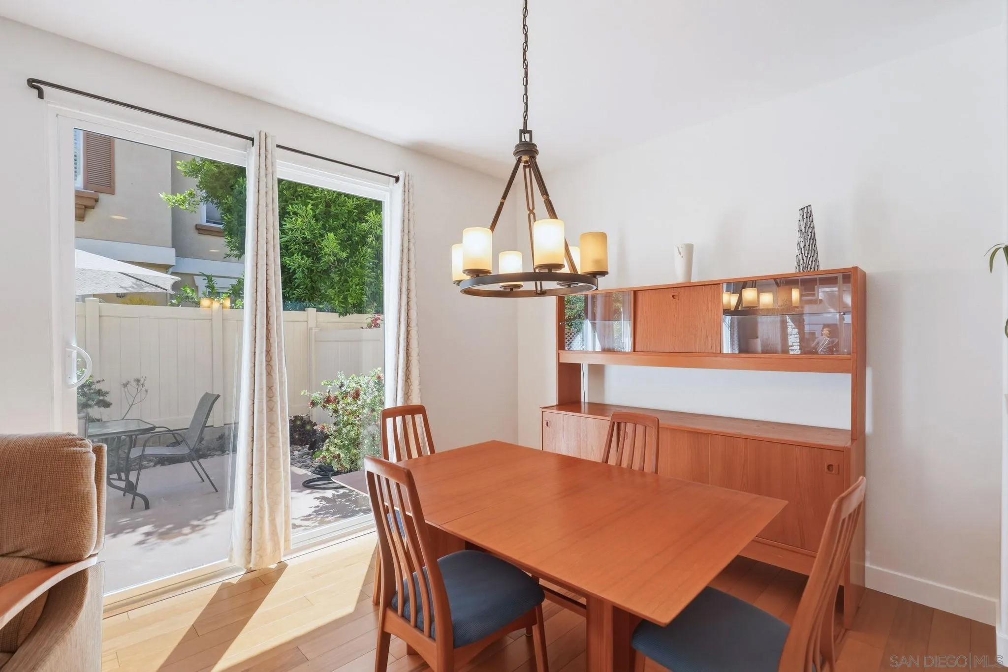 9615 W Canyon 4