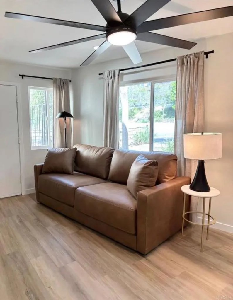 5725 Linda Vista Road 8