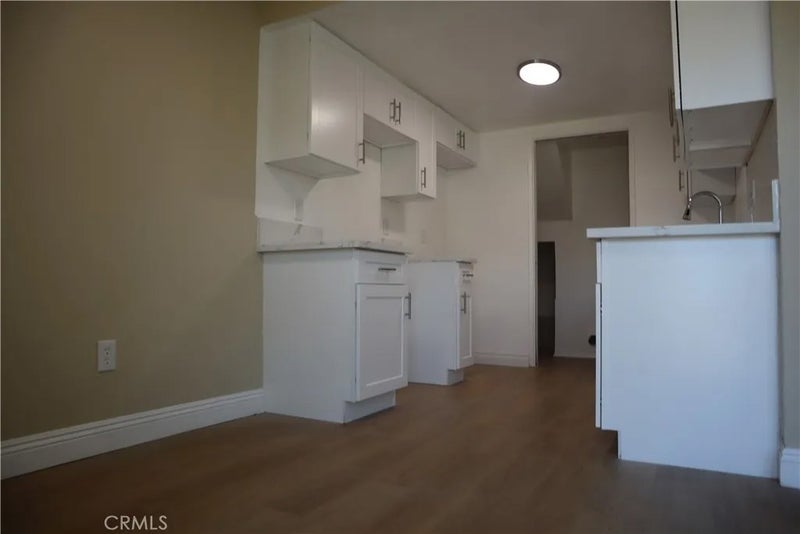 9047 Langdon 4