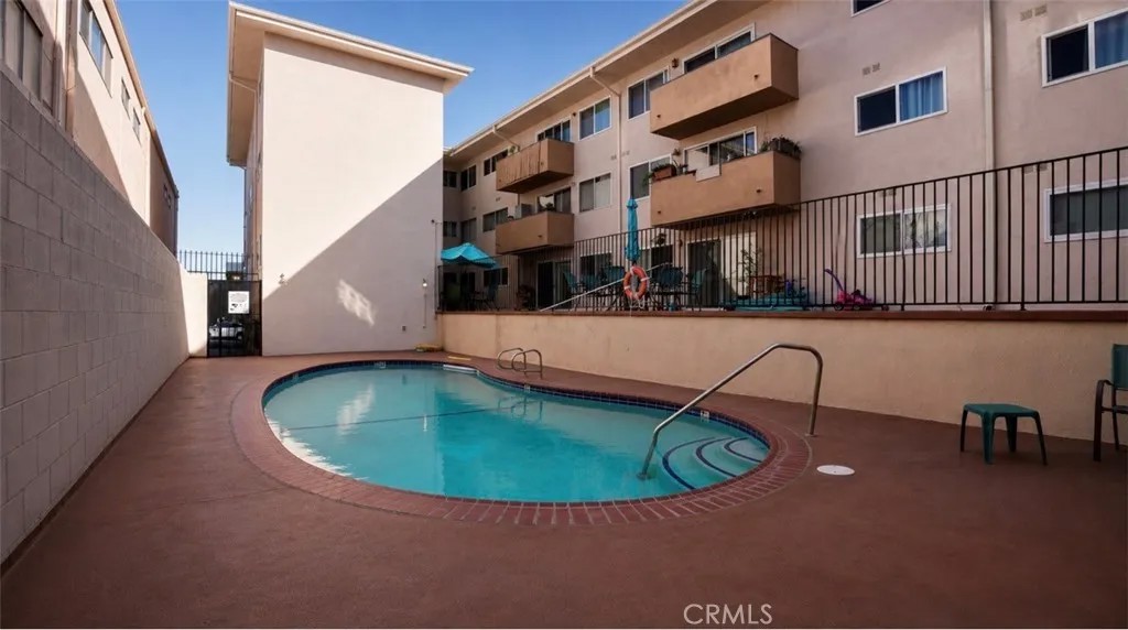 601 E Orange Grove 103