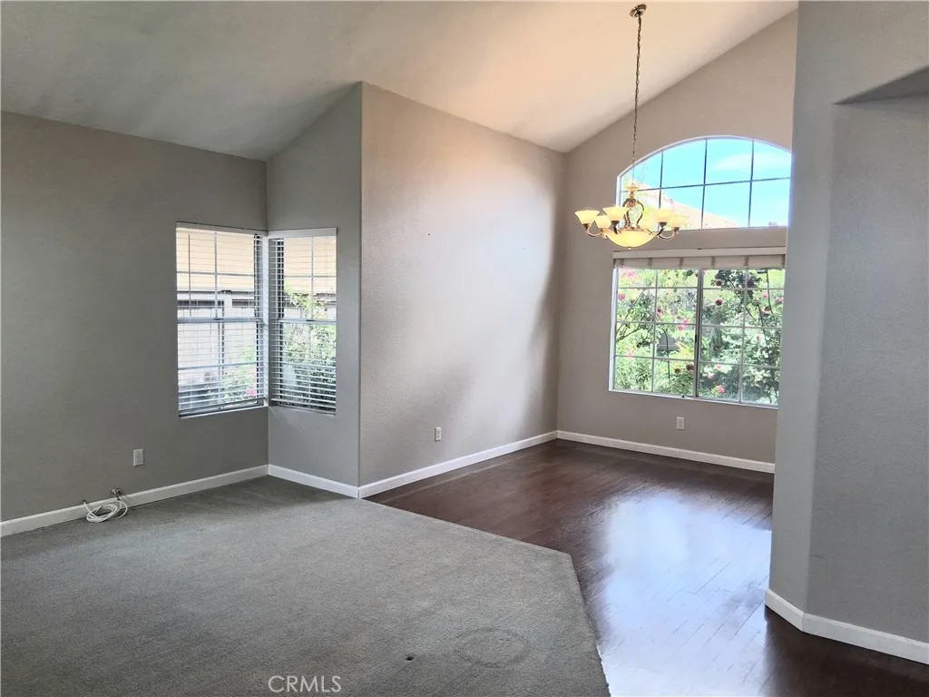 30602 Willow Village