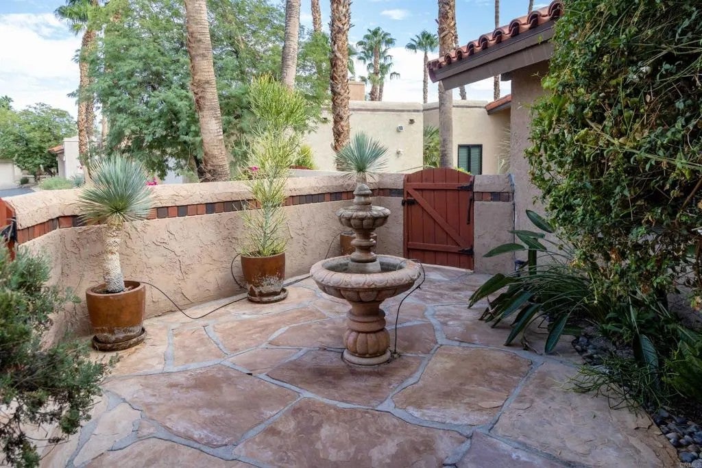 4550 Desert Vista Drive
