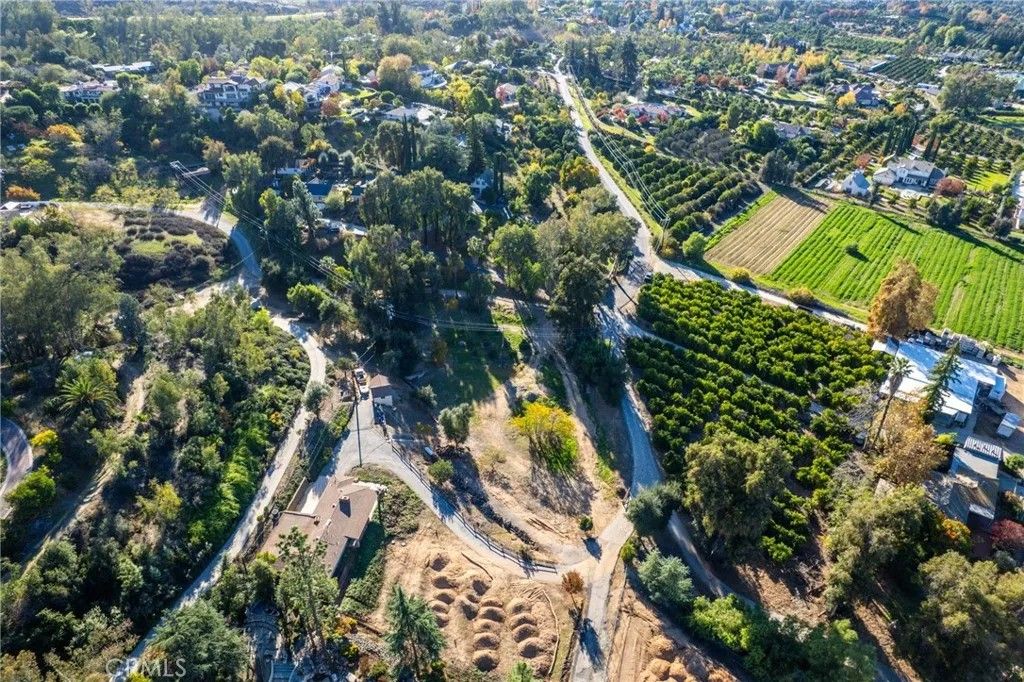 Photo of 218 Valencia Dr, Redlands, CA 92374 (MLS # IG25272808)