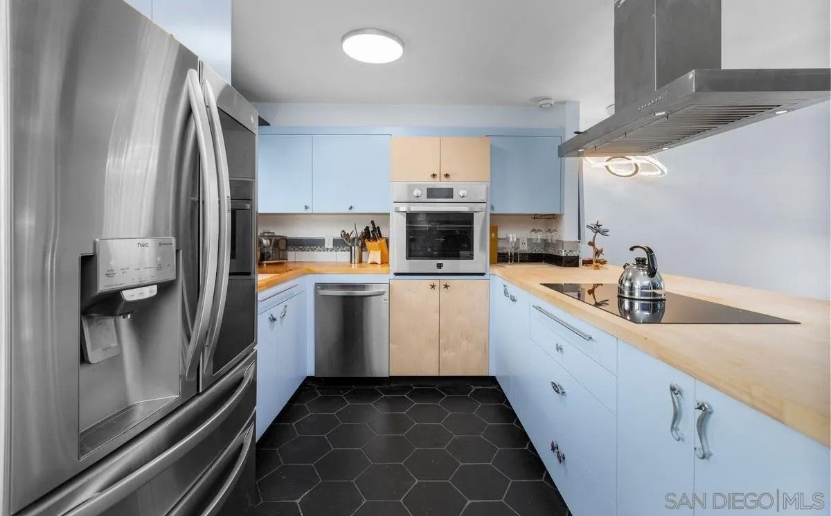 2676 Worden St 61