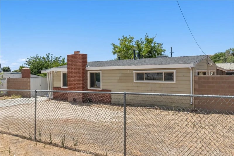 1132 W Avenue P14