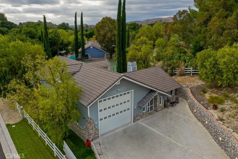 15657 Live Oak Springs Canyon
