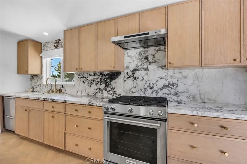 268 E Bay
