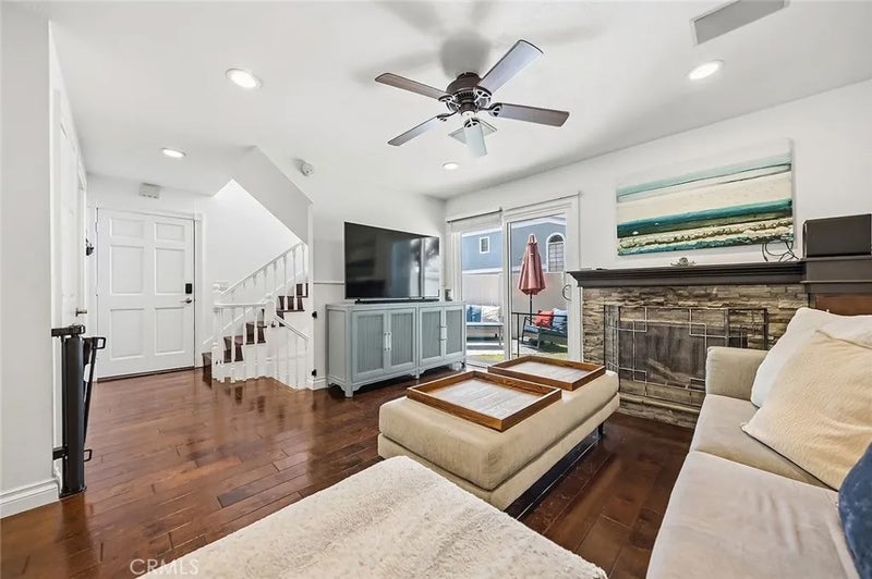 2217 Mayfair Court