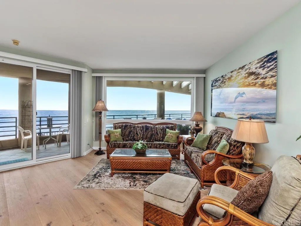 901 S Pacific Street #101