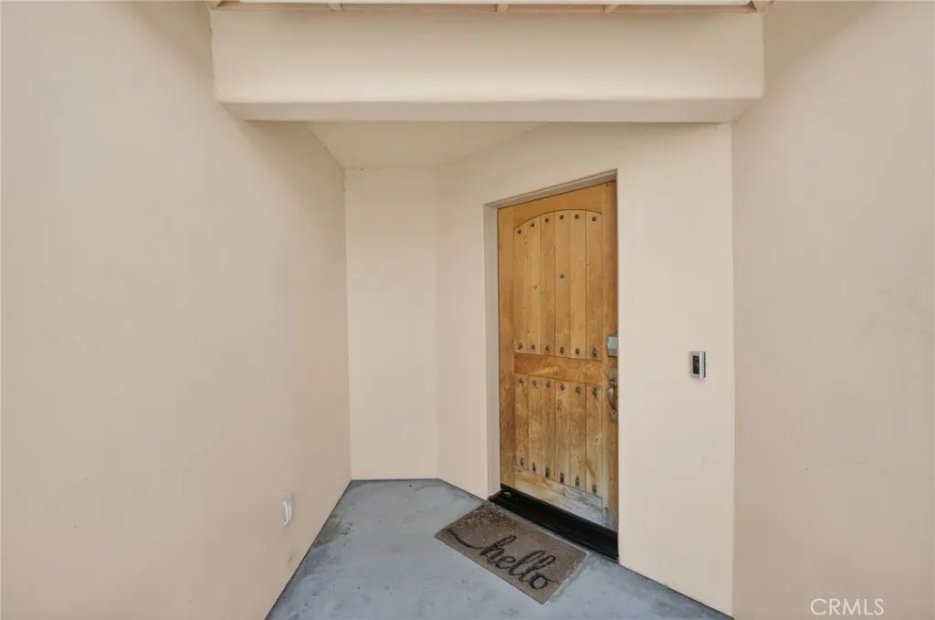 12828 Miracle Hill