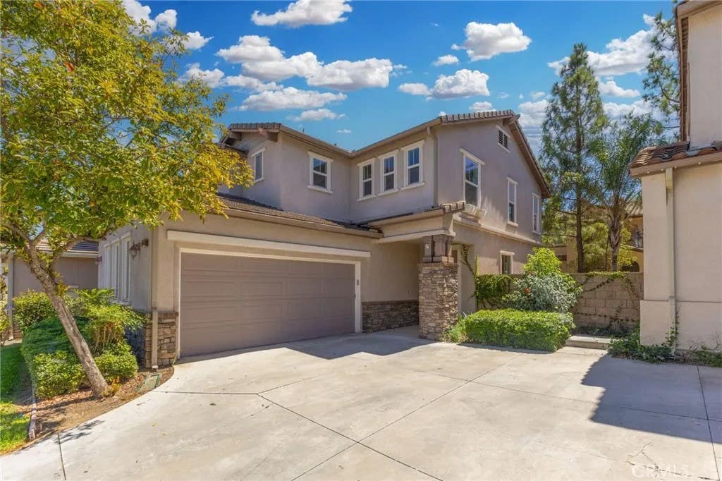 Photo of 28403 Ravenna St, Murrieta, CA 92563 (MLS # SW26106432)