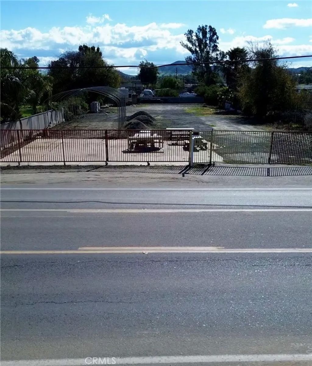 Photo of 21321 Cajalco Rd, Perris, CA 92570 (MLS # IG26008293)