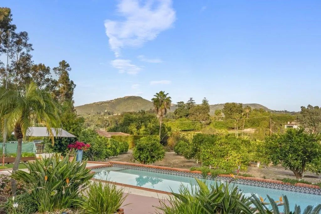 Photo of 6416 Lago Lindo, Rancho Santa Fe, CA 92067 (MLS # NDP2602480)