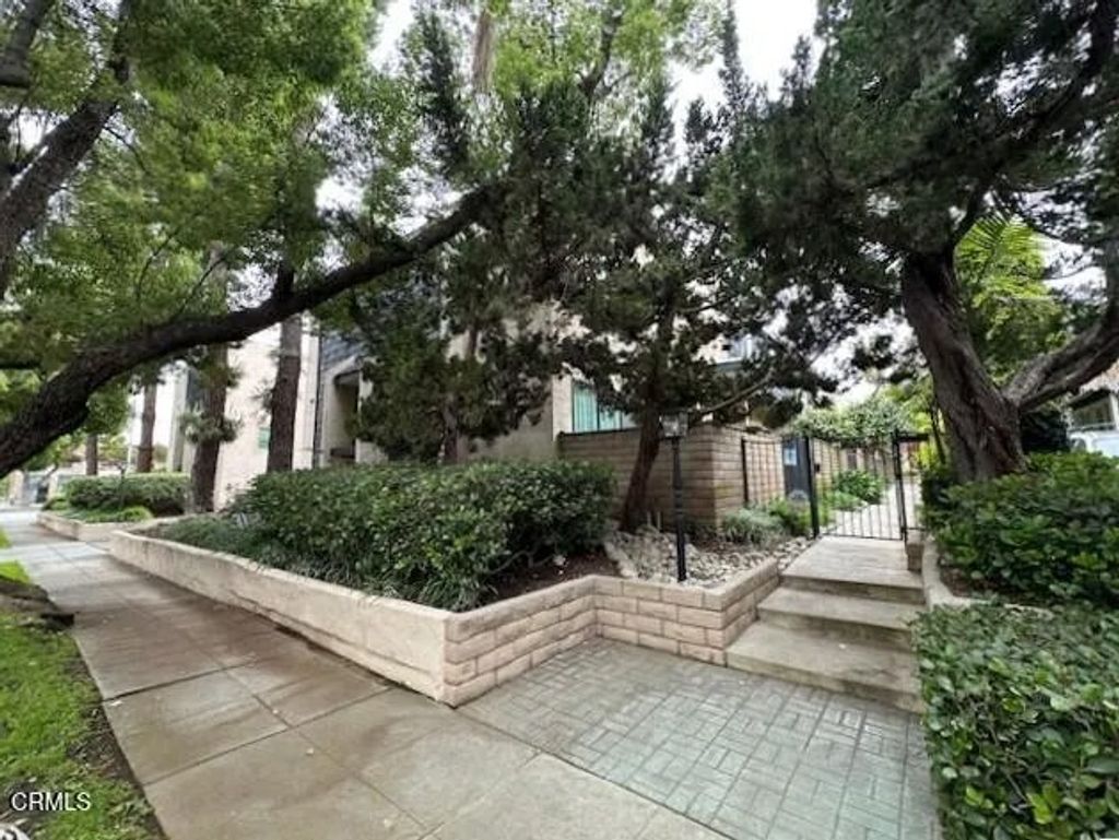 Photo of 1841 Bushnell Avenue, South Pasadena, CA 91030 (MLS # P1-26781)