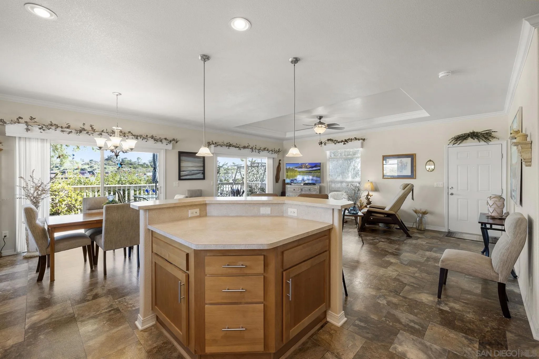 444 N El Camino Real SPC 48