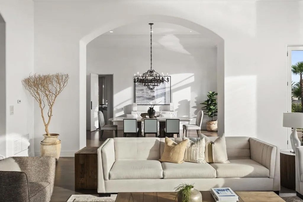6868 Spyglass Lane