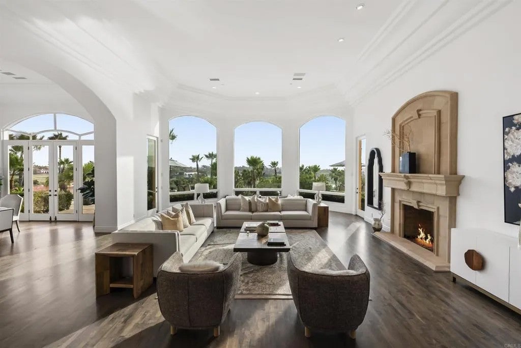6868 Spyglass Lane