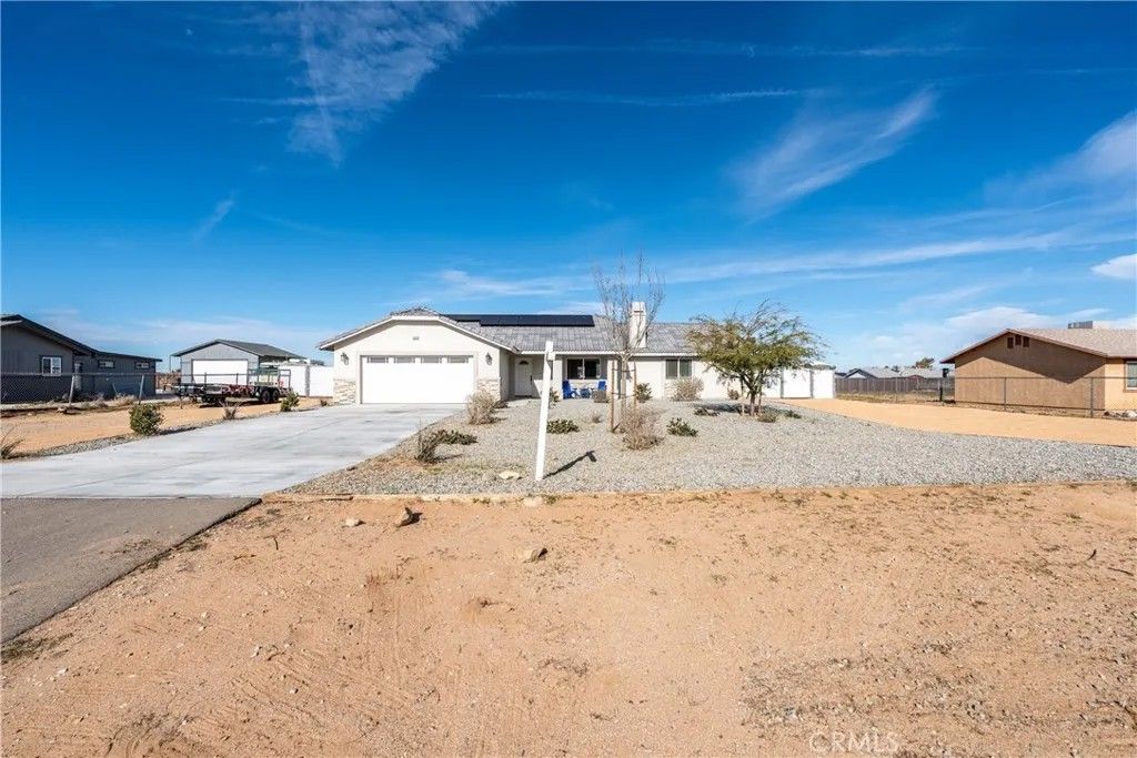 Photo of 21044 Wisteria St, Apple Valley, CA 92308 (MLS # DW26013060)