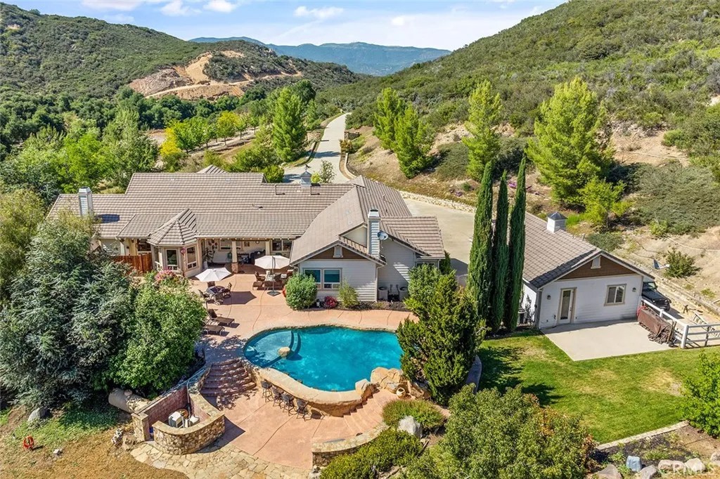 41275 Hacienda Drive