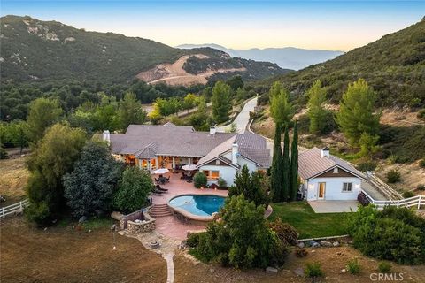 41275 Hacienda Drive Murrieta CA 92562