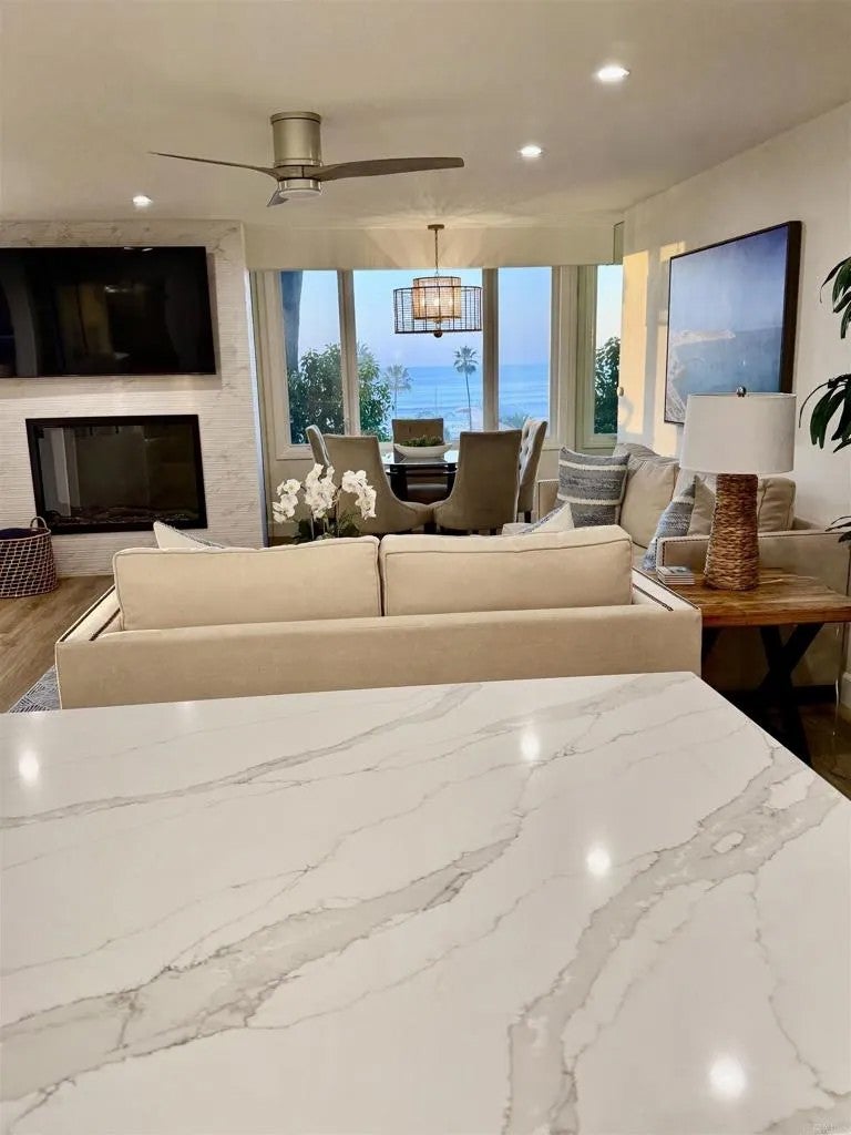 1562 Camino Del Mar 444