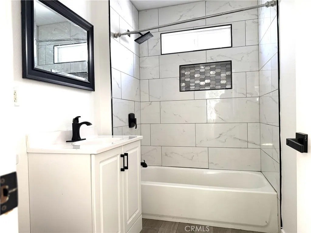 455 W Cowles St 457