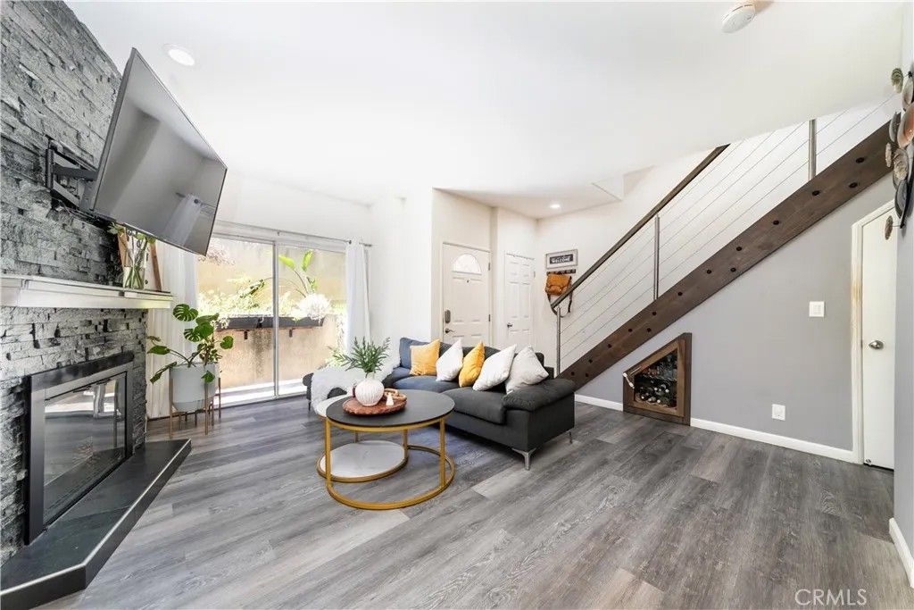 Photo of 13600 Foothill Blvd #17, Sylmar, CA 91342 (MLS # SR26089937)