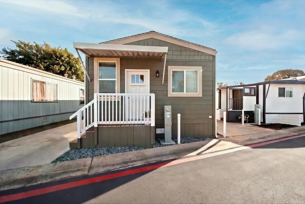 Photo of 100 Woodlawn AVE #96, Chula Vista, CA 91910 (MLS # PTP2608092)