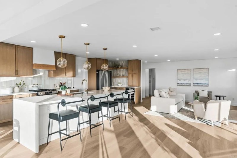 942 Monterey Court