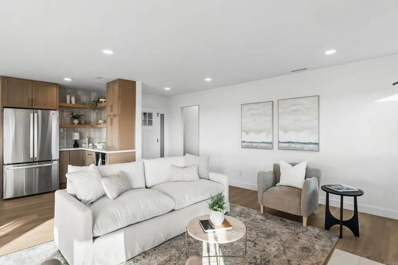 942 Monterey Court