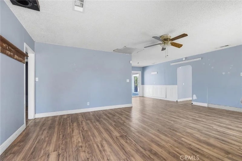 11 Oak Park Way