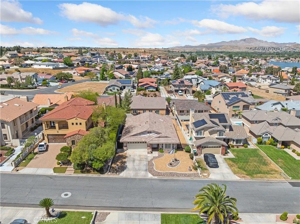 Photo of 17880 Ferndell Lane, Victorville, CA 92395 (MLS # HD26073078)