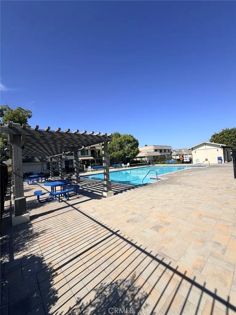 4194 Paseo De Oro