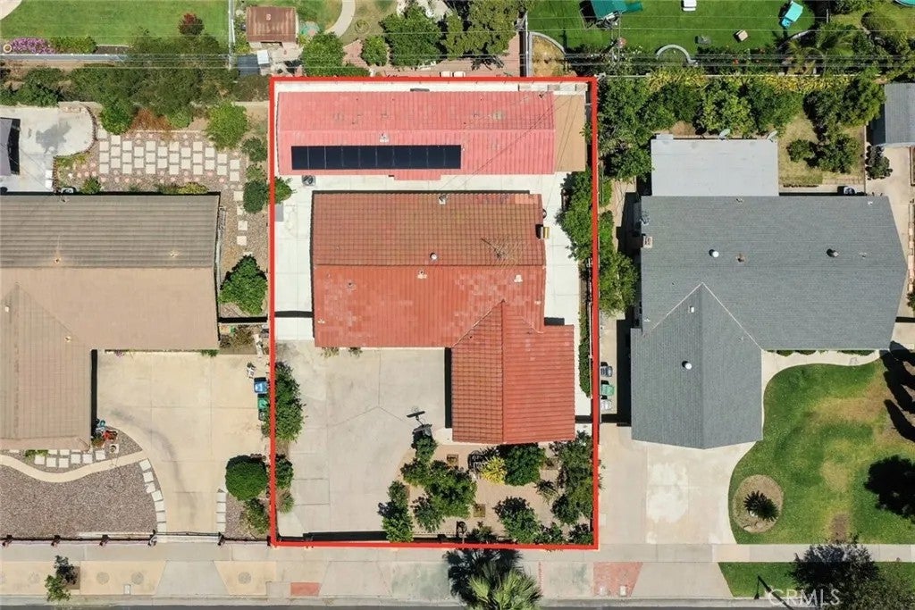 129 E Rancho