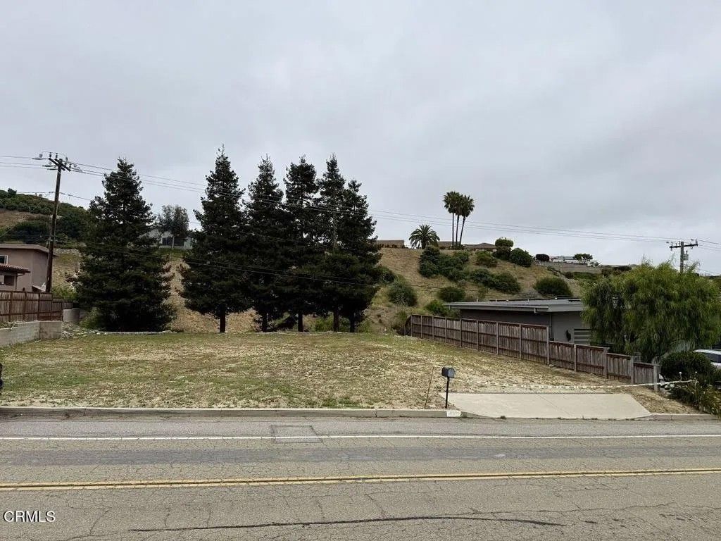 Photo of 832 Colina, Ventura, CA 93003 (MLS # V1-36385)