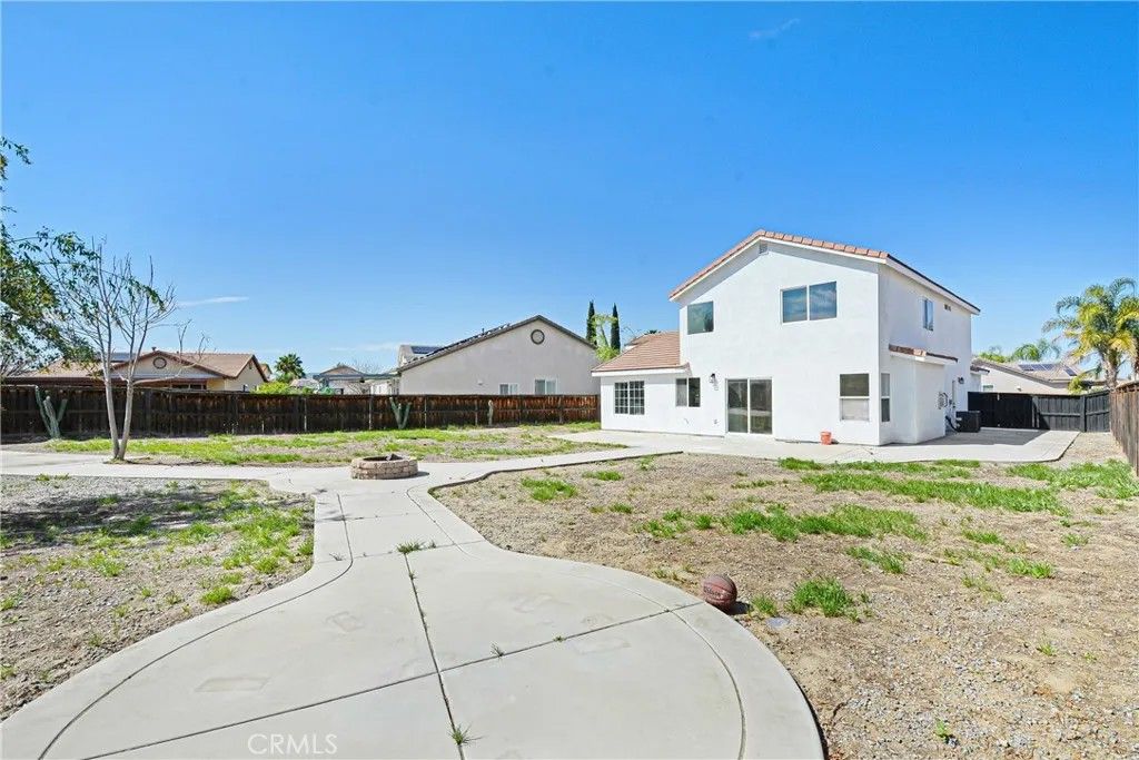 Photo of 812 Early Dawn Way, San Jacinto, CA 92582 (MLS # TR26052364)