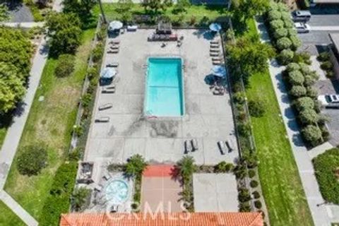 Tiny photo for 6600 Warner Ave, Huntington Beach, CA 92647 (MLS # CV26012497)